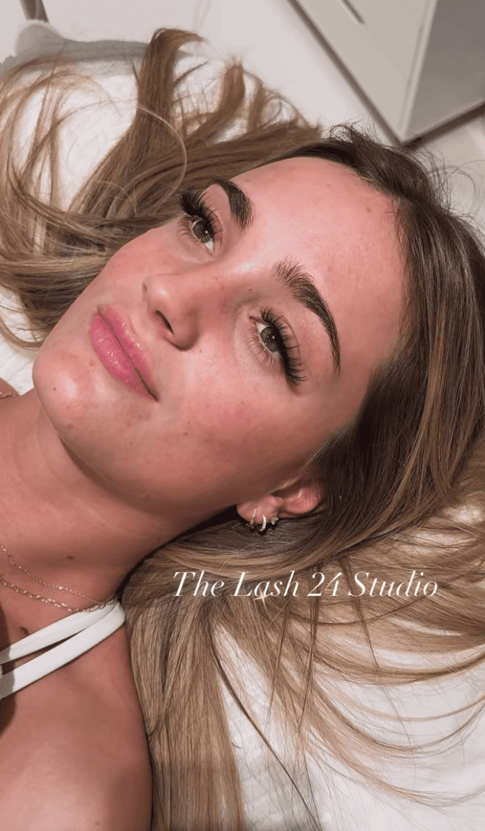 Get a full, fluffy look with custom light volume lash extensions at The Lash 24 Studio in Riverton, UT. Perfect blend of density and soft elegance.